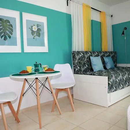 Pearl Ivy's Apartment Peyia